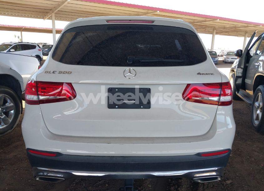 Photo 17 of 2018 Mercedes-benz Glc 300 4MATIC (VIN WDC0G4KB4JV075901)