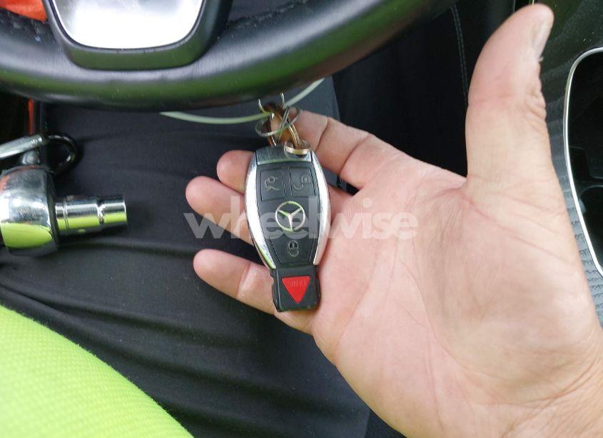 Photo 11 of 2017 Mercedes-benz Glc 300 4MATIC (VIN WDC0G4KB5HF195307)