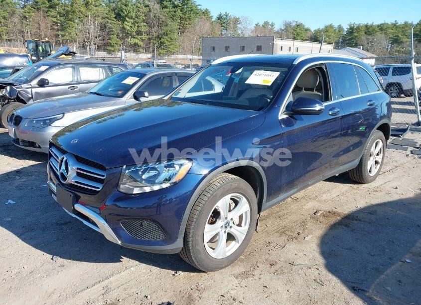 Photo 2 of 2017 Mercedes-benz Glc 300 4MATIC (VIN WDC0G4KB5HV009478)