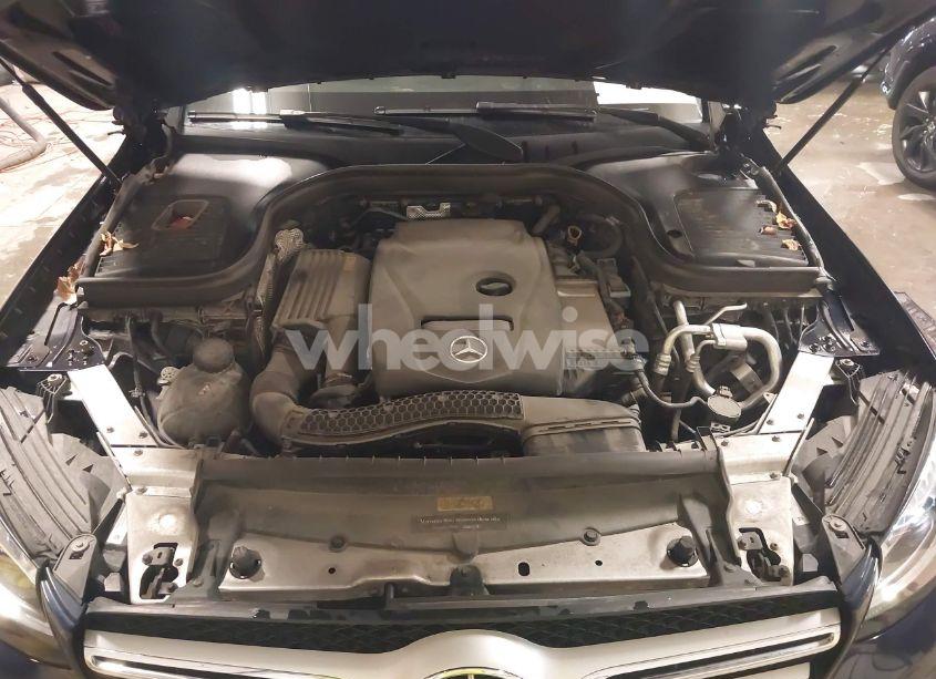 Photo 10 of 2019 Mercedes-benz Glc 300 4MATIC (VIN WDC0G4KB5KV123522)