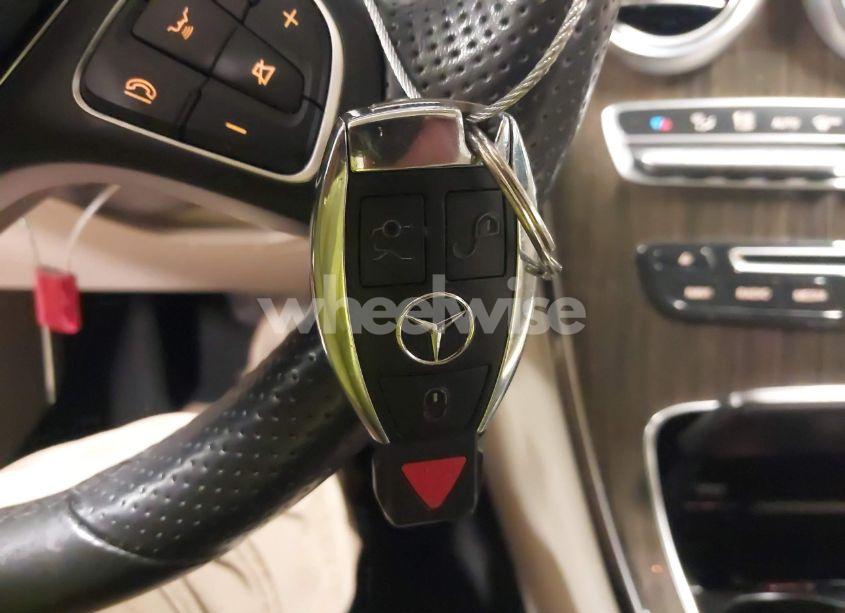 Photo 11 of 2019 Mercedes-benz Glc 300 4MATIC (VIN WDC0G4KB5KV123522)