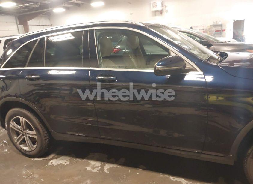 Photo 13 of 2019 Mercedes-benz Glc 300 4MATIC (VIN WDC0G4KB5KV123522)