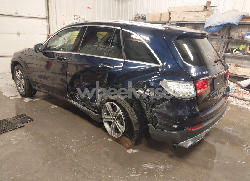 Photo 3 of 2019 Mercedes-benz Glc 300 4MATIC (VIN WDC0G4KB5KV123522)