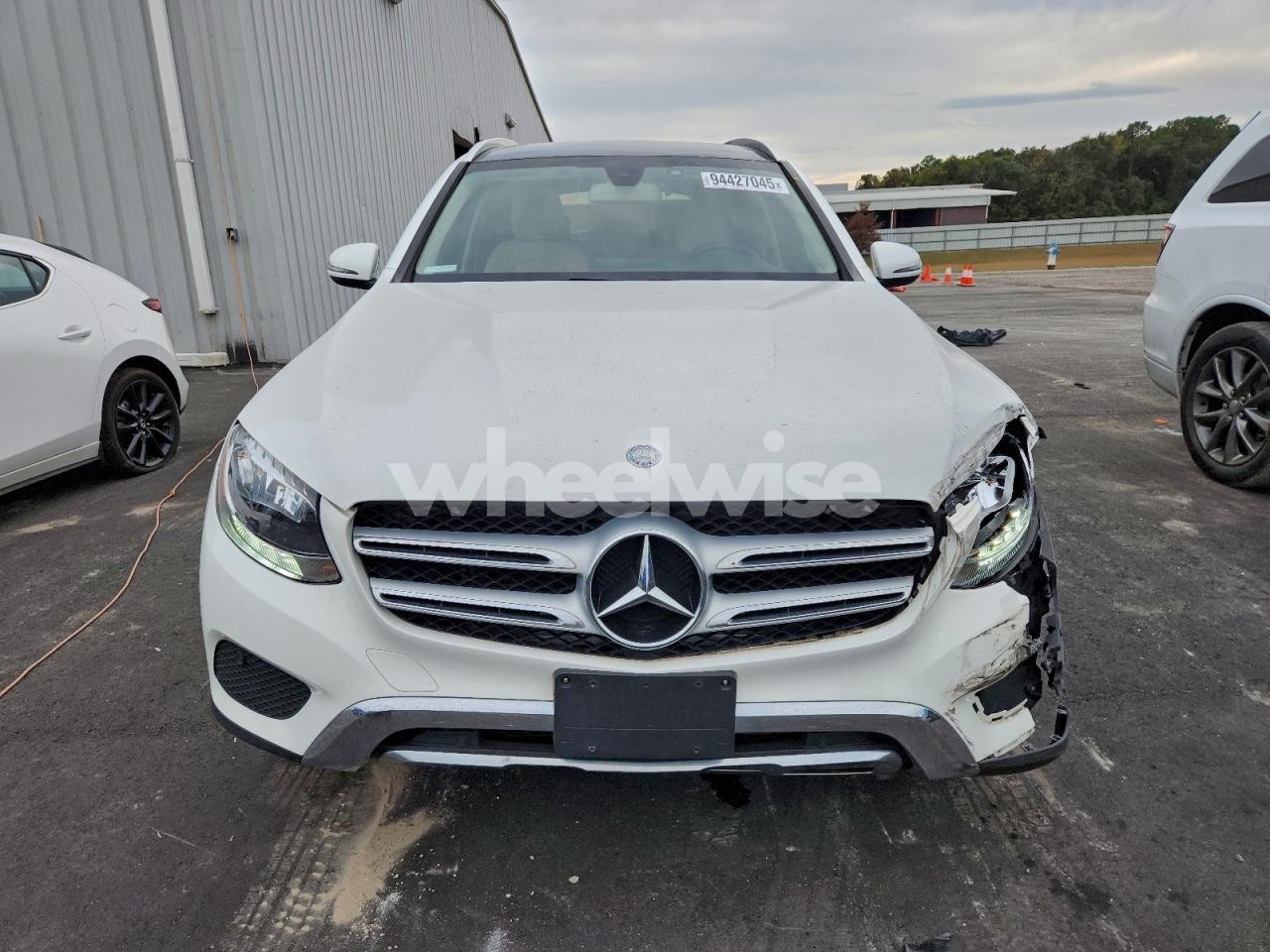 Photo 5 of 2016 MERCEDES-BENZ GLC 300 4MATIC (VIN WDC0G4KB6GF062568)