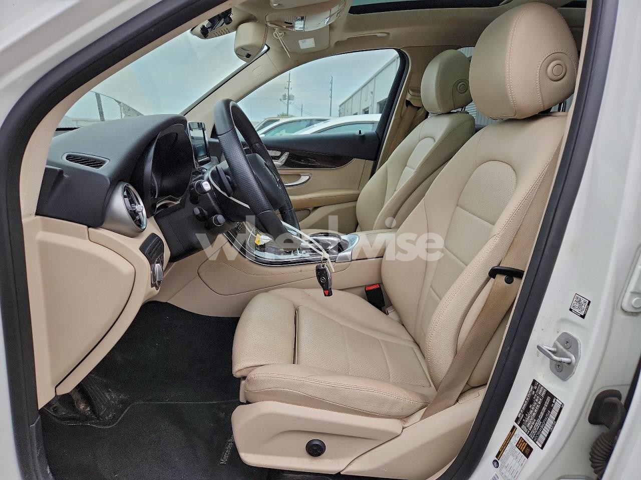 Photo 7 of 2016 MERCEDES-BENZ GLC 300 4MATIC (VIN WDC0G4KB6GF062568)