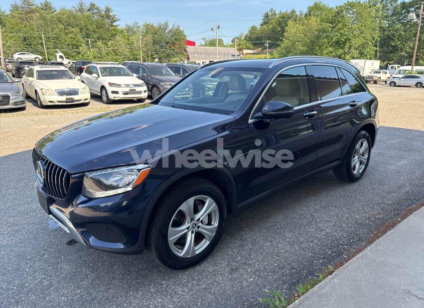 Photo 2 of 2017 Mercedes-benz Glc 300 4MATIC (VIN WDC0G4KB6HF256258)