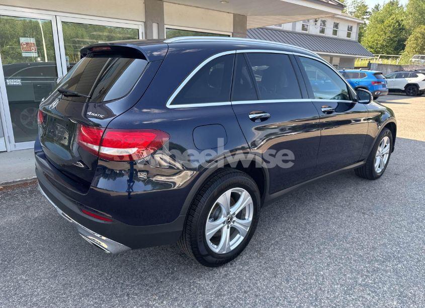 Photo 4 of 2017 Mercedes-benz Glc 300 4MATIC (VIN WDC0G4KB6HF256258)