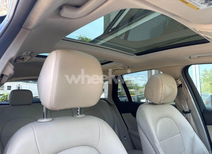 Photo 6 of 2017 Mercedes-benz Glc 300 4MATIC (VIN WDC0G4KB6HF256258)