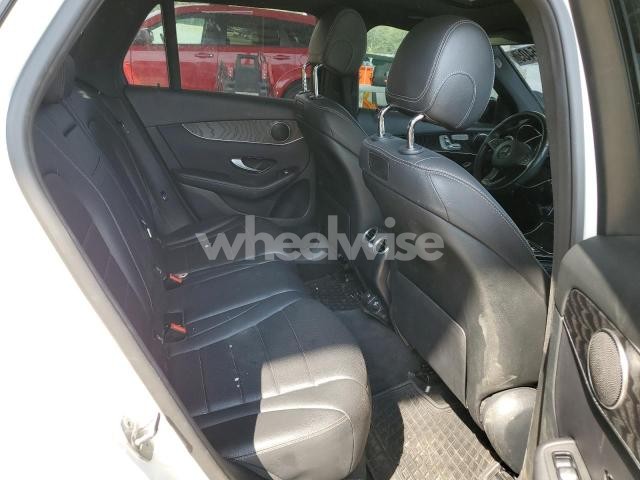 Photo 5 of 2018 MERCEDES-BENZ GLC 300 4MATIC (VIN WDC0G4KB6JV069324)