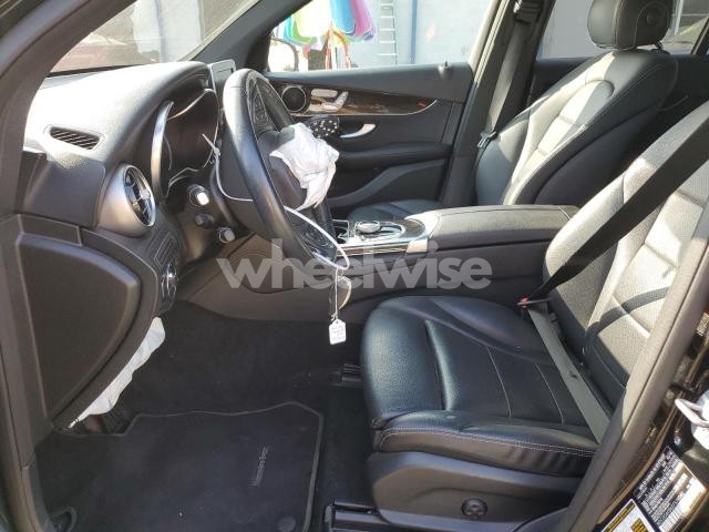 Photo 2 of 2019 MERCEDES-BENZ GLC 300 4MATIC (VIN WDC0G4KB6KF579040)
