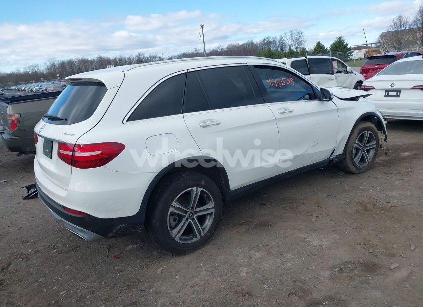 Photo 4 of 2019 Mercedes-benz Glc 300 4MATIC (VIN WDC0G4KB6KF640497)