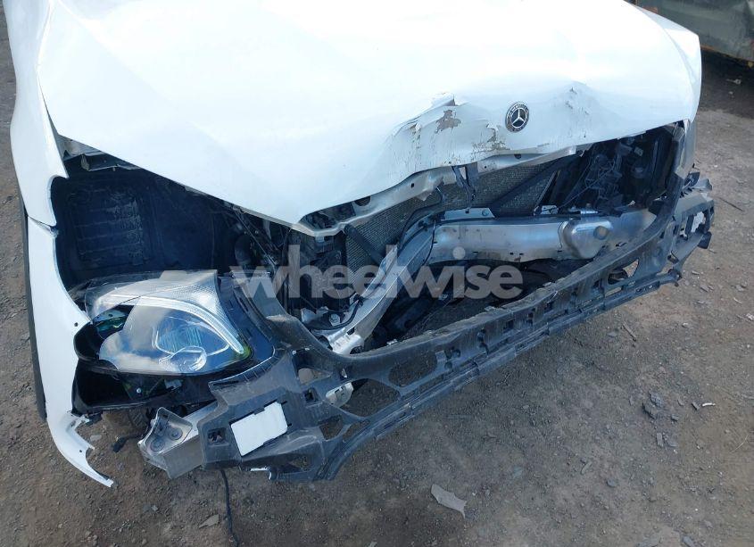 Photo 6 of 2019 Mercedes-benz Glc 300 4MATIC (VIN WDC0G4KB6KF640497)