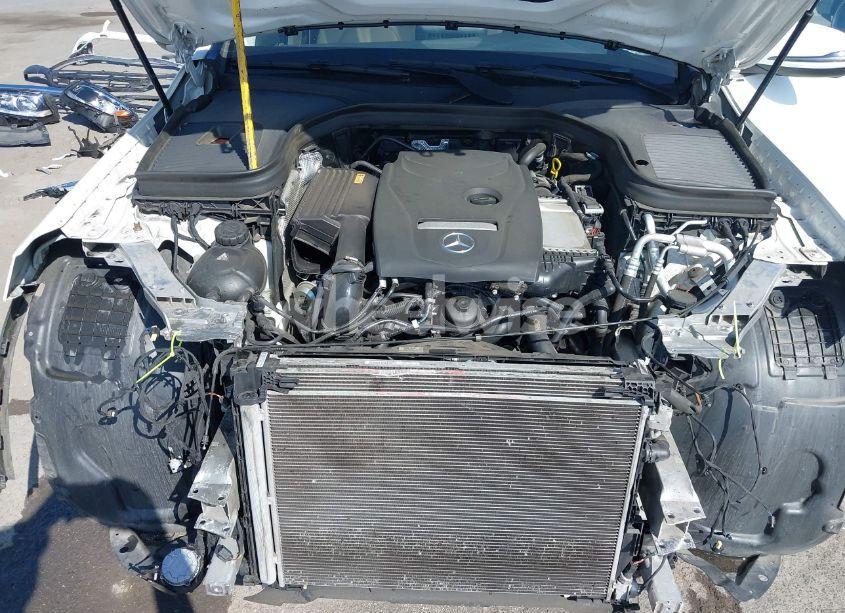 Photo 10 of 2017 Mercedes-benz Glc 300 4MATIC (VIN WDC0G4KB7HV005707)