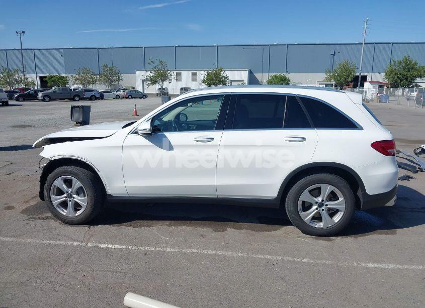 Photo 15 of 2017 Mercedes-benz Glc 300 4MATIC (VIN WDC0G4KB7HV005707)