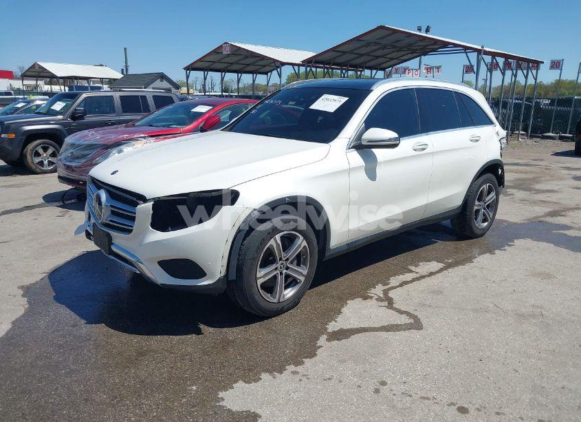 Photo 2 of 2019 Mercedes-benz Glc 300 4MATIC (VIN WDC0G4KB7KF642680)