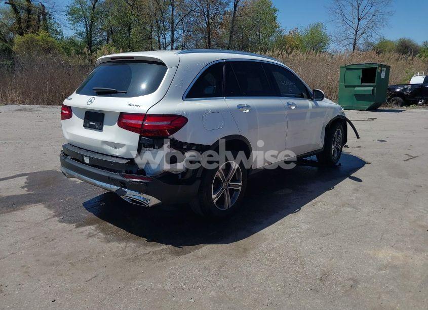 Photo 4 of 2019 Mercedes-benz Glc 300 4MATIC (VIN WDC0G4KB7KF642680)
