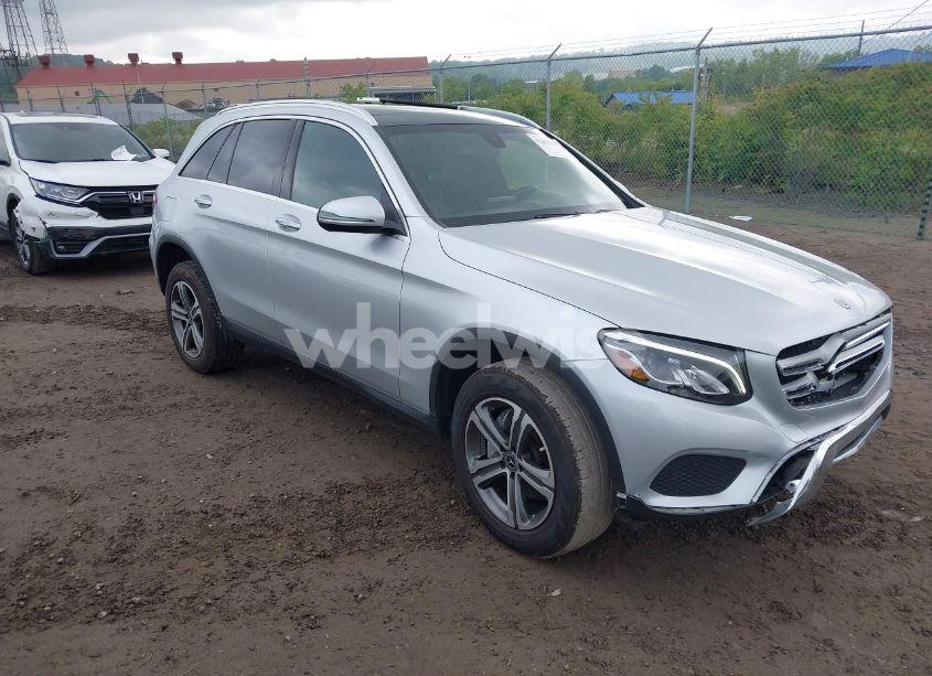 2017 Mercedes-benz Glc 300 4MATIC (VIN WDC0G4KB8HV010270) main photo