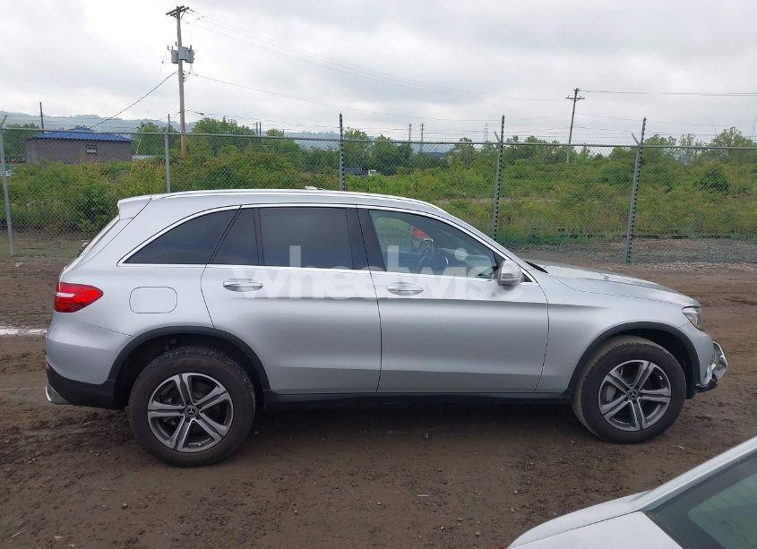 Photo 13 of 2017 Mercedes-benz Glc 300 4MATIC (VIN WDC0G4KB8HV010270)
