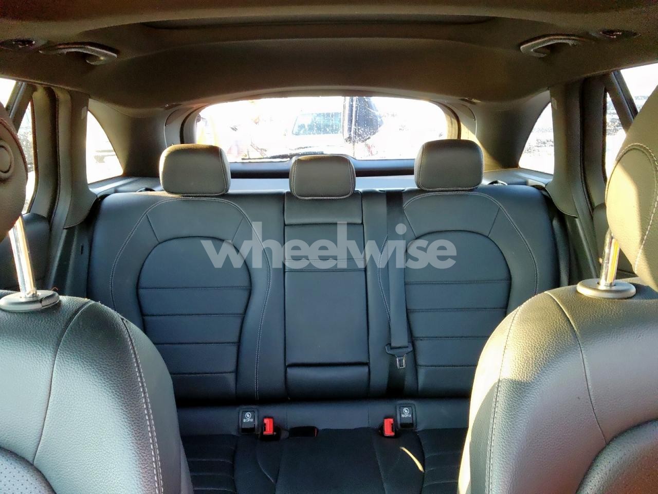 Photo 10 of 2018 MERCEDES-BENZ GLC 300 4MATIC (VIN WDC0G4KB8JV023803)