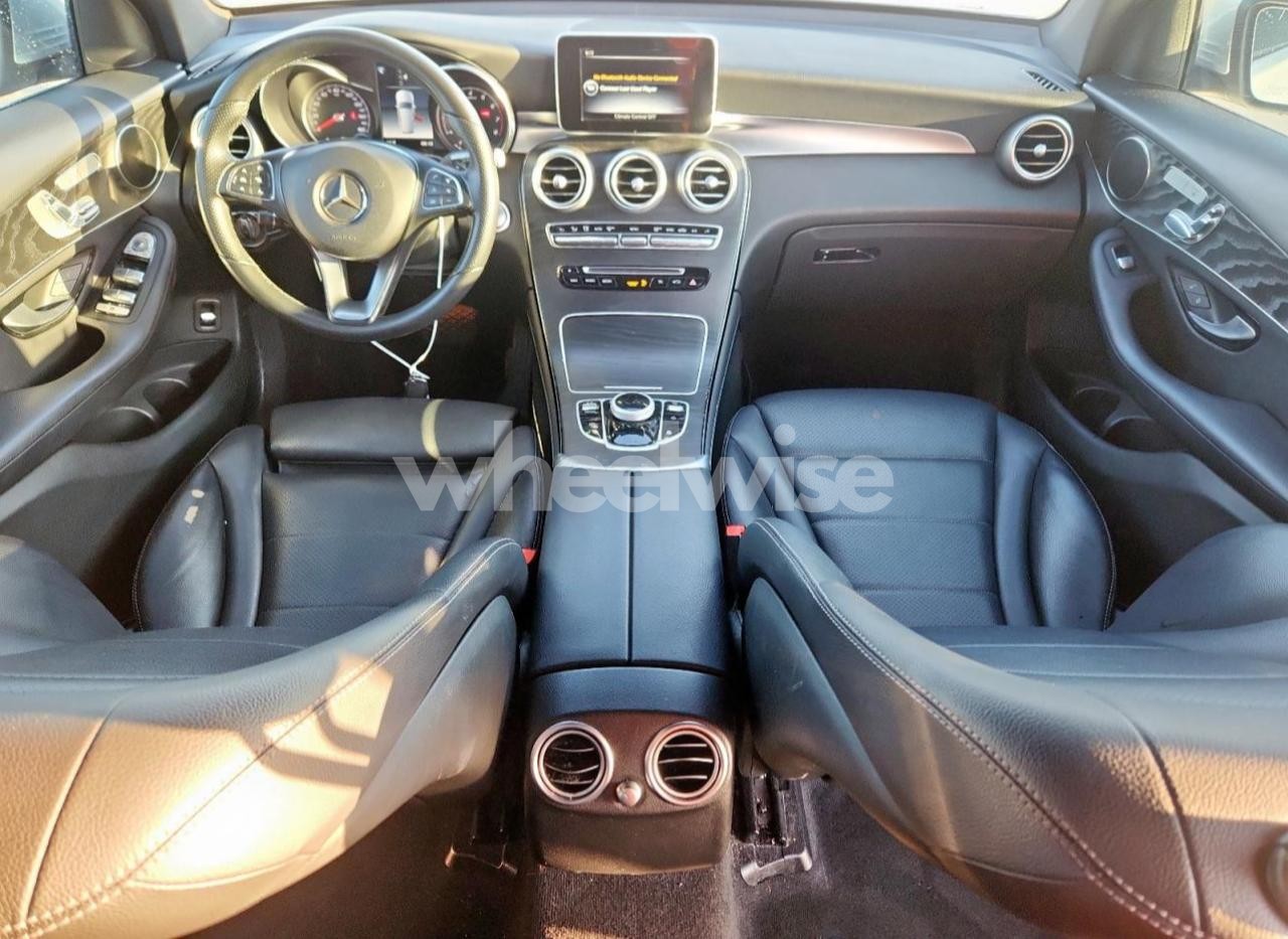 Photo 8 of 2018 MERCEDES-BENZ GLC 300 4MATIC (VIN WDC0G4KB8JV023803)