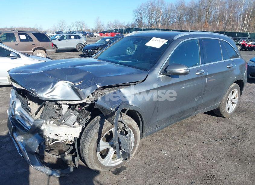 Photo 2 of 2018 Mercedes-benz Glc 300 4MATIC (VIN WDC0G4KB8JV112240)