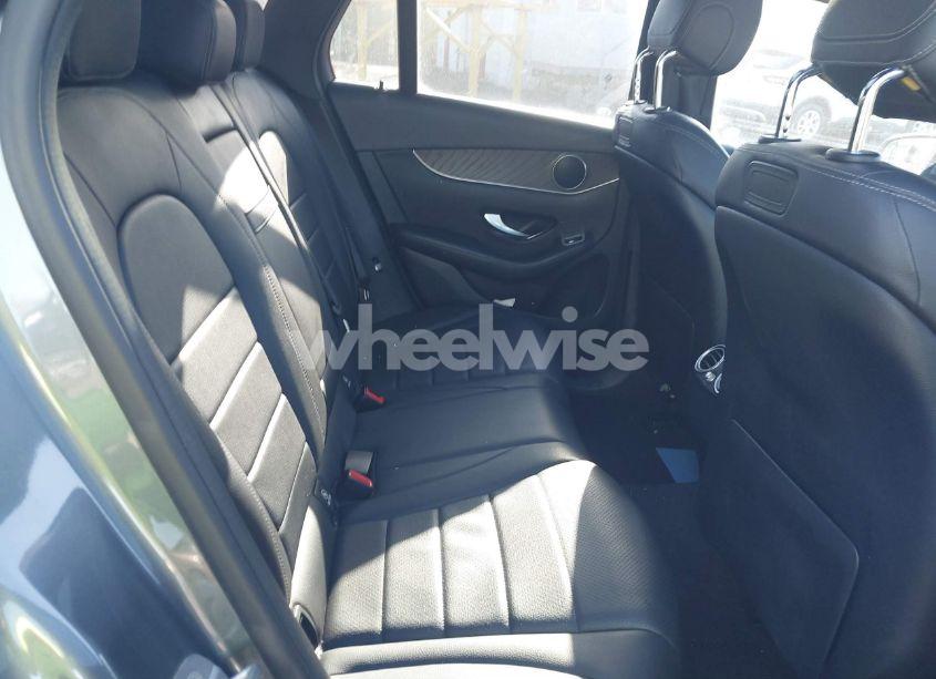 Photo 8 of 2018 Mercedes-benz Glc 300 4MATIC (VIN WDC0G4KB8JV112240)