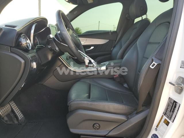 Photo 4 of 2019 MERCEDES-BENZ GLC 300 4MATIC (VIN WDC0G4KB8KV176246)