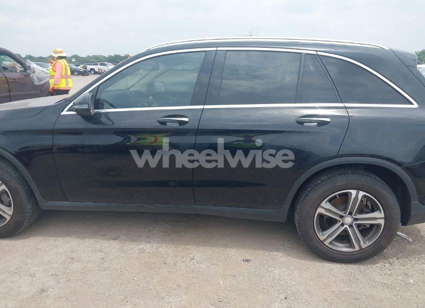 Photo 14 of 2016 Mercedes-benz Glc 300 4MATIC (VIN WDC0G4KB9GF054447)