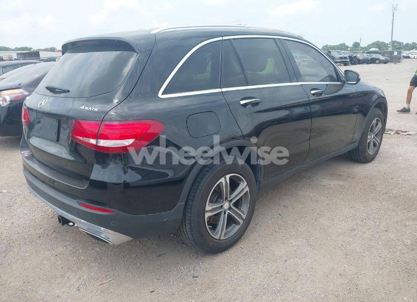 Photo 4 of 2016 Mercedes-benz Glc 300 4MATIC (VIN WDC0G4KB9GF054447)