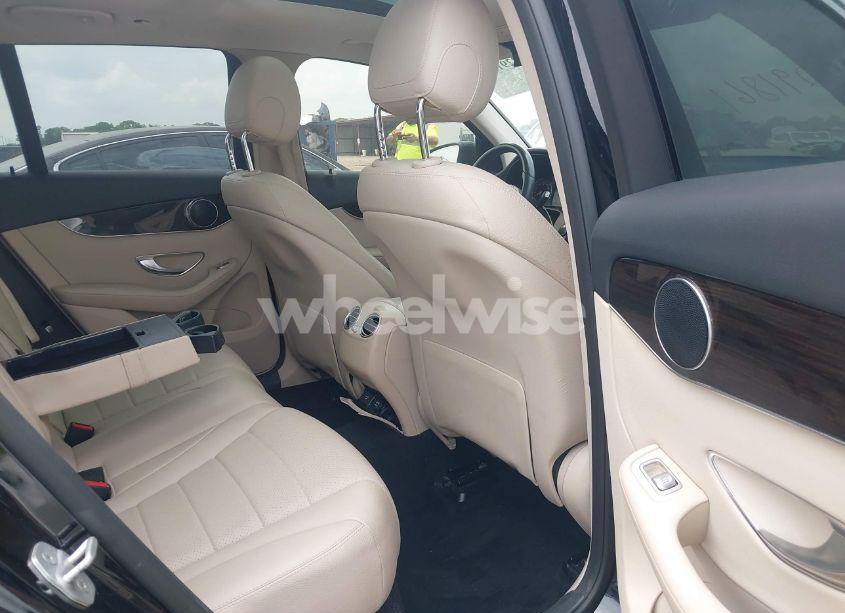 Photo 8 of 2016 Mercedes-benz Glc 300 4MATIC (VIN WDC0G4KB9GF054447)