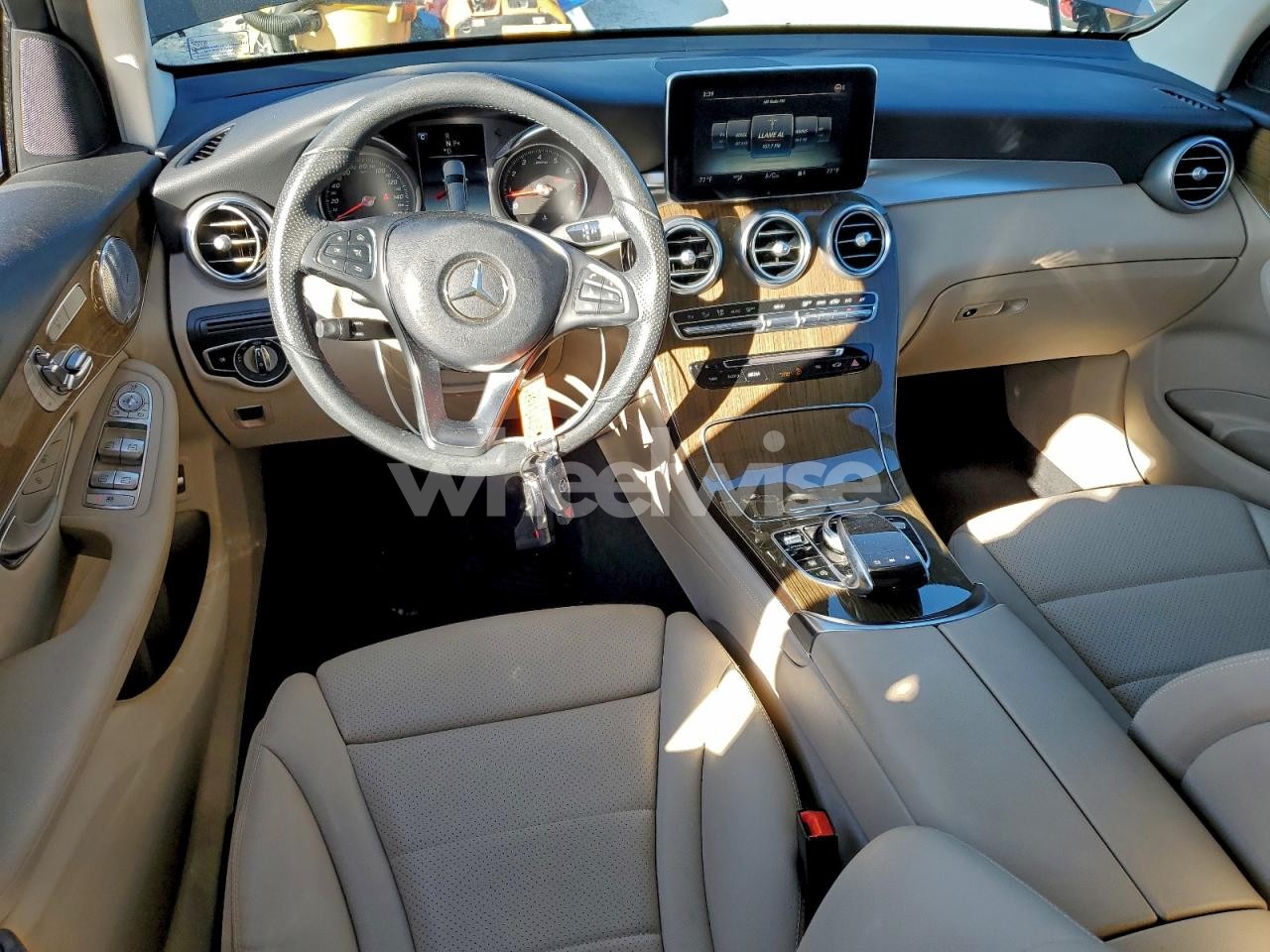 Photo 8 of 2018 MERCEDES-BENZ GLC 300 4MATIC (VIN WDC0G4KB9JV032879)