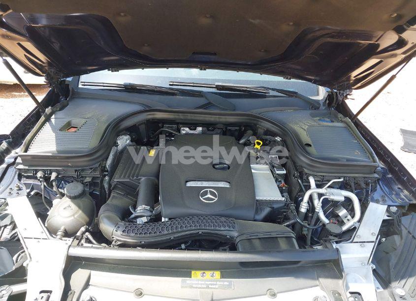 Photo 10 of 2018 Mercedes-benz Glc 300 4MATIC (VIN WDC0G4KB9JV054848)