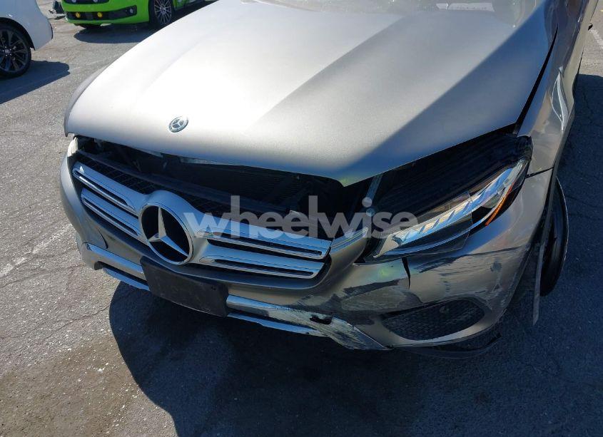 Photo 6 of 2019 Mercedes-benz Glc 300 4MATIC (VIN WDC0G4KB9KF606523)