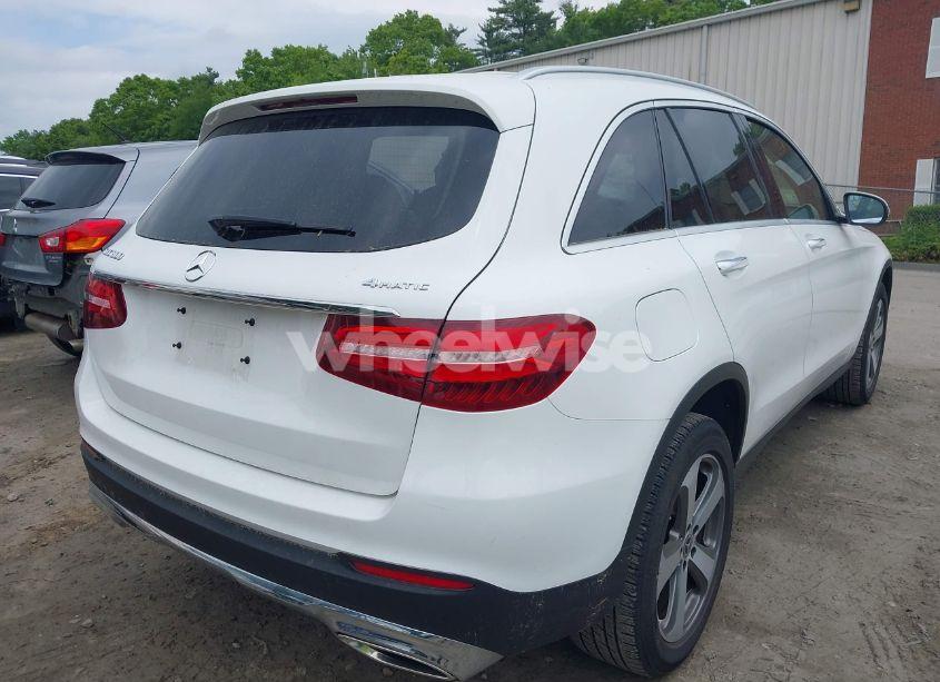 Photo 4 of 2019 Mercedes-benz Glc 300 4MATIC (VIN WDC0G4KB9KV175364)