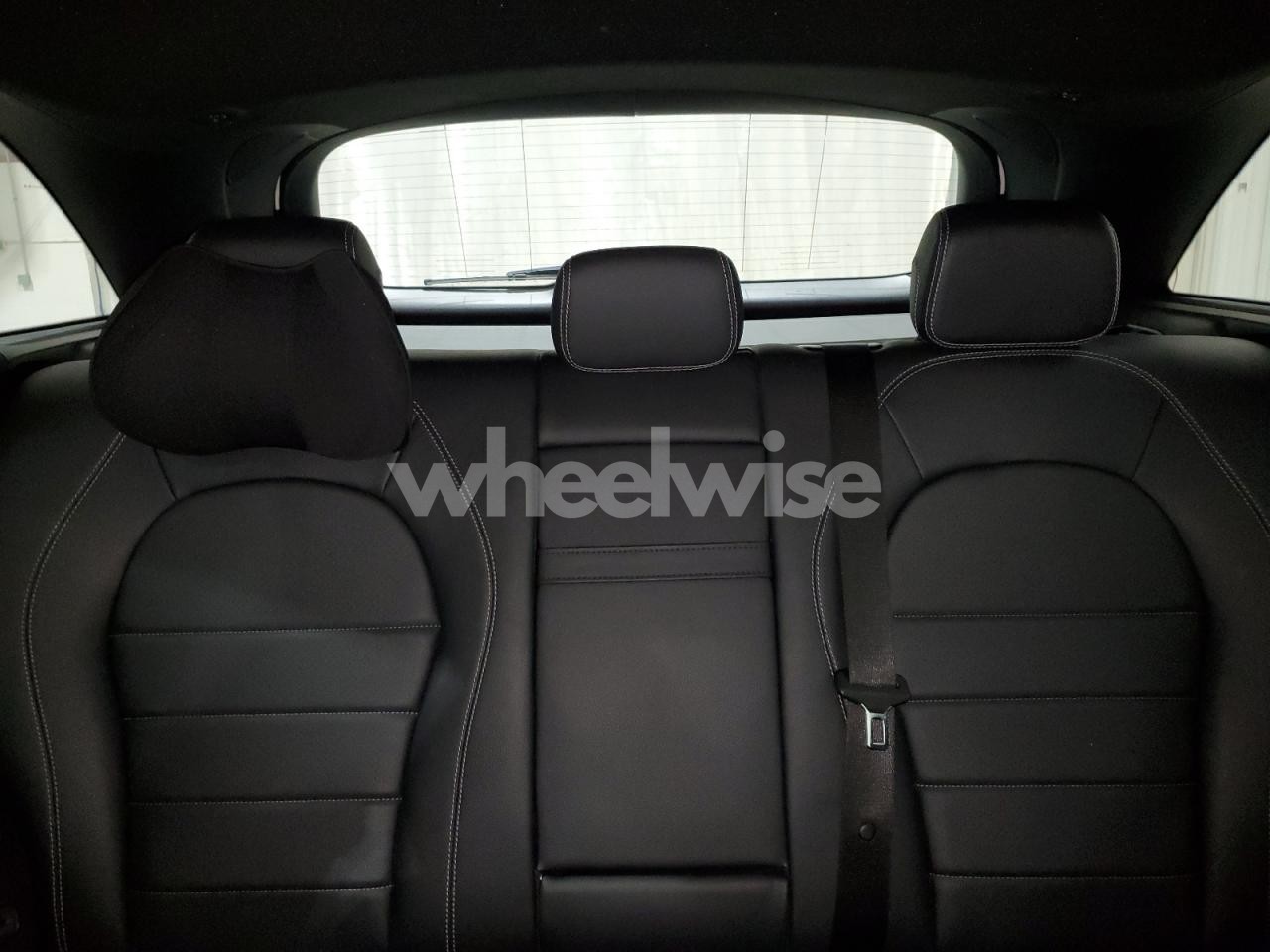 Photo 10 of 2018 MERCEDES-BENZ GLC 300 4MATIC (VIN WDC0G4KBXJV049951)