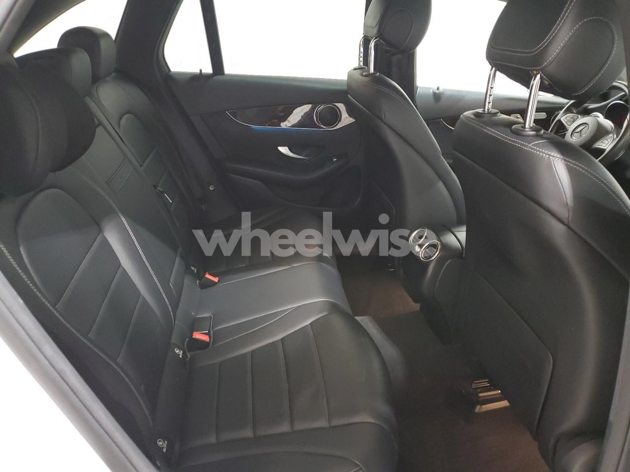 Photo 11 of 2018 MERCEDES-BENZ GLC 300 4MATIC (VIN WDC0G4KBXJV049951)
