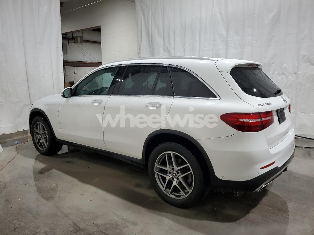 Photo 2 of 2018 MERCEDES-BENZ GLC 300 4MATIC (VIN WDC0G4KBXJV049951)