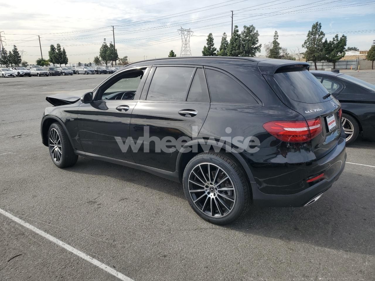 Photo 2 of 2018 MERCEDES-BENZ GLC 350E (VIN WDC0G5EB1JF459680)