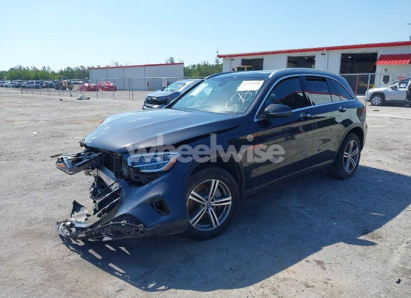 Photo 2 of 2020 Mercedes-benz Glc 300 (VIN WDC0G8DB3LF715789)