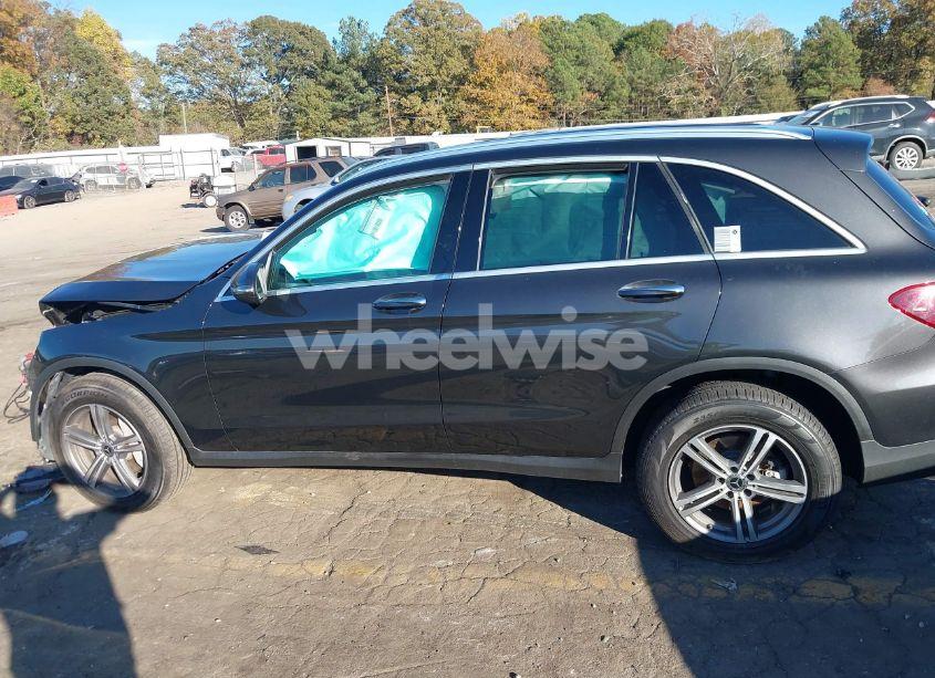 Photo 15 of 2020 Mercedes-benz Glc 300 (VIN WDC0G8DB7LF717786)