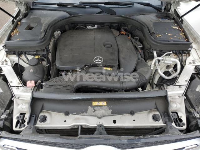 Photo 3 of 2020 MERCEDES-BENZ GLC 300 4MATIC (VIN WDC0G8EB3LV223493)