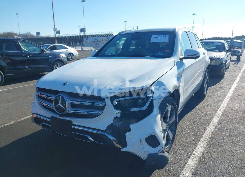 Photo 2 of 2020 Mercedes-benz Glc 300 4MATIC (VIN WDC0G8EB4LF716707)