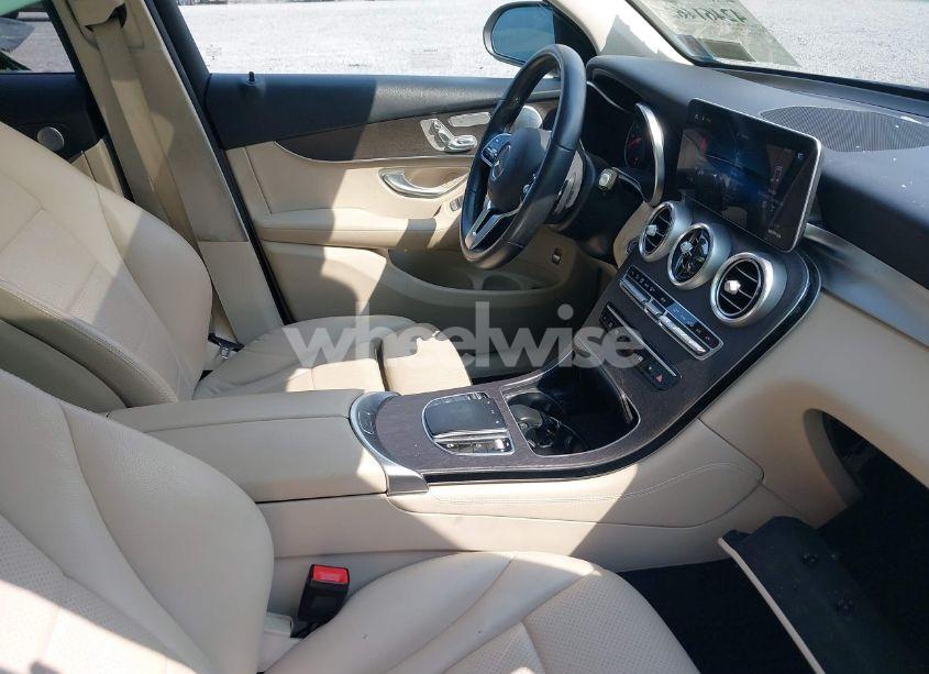 Photo 5 of 2020 Mercedes-benz Glc 300 4MATIC (VIN WDC0G8EB5LF689372)