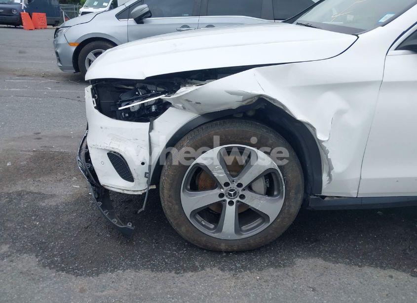 Photo 6 of 2020 Mercedes-benz Glc 300 4MATIC (VIN WDC0G8EB6LF745089)
