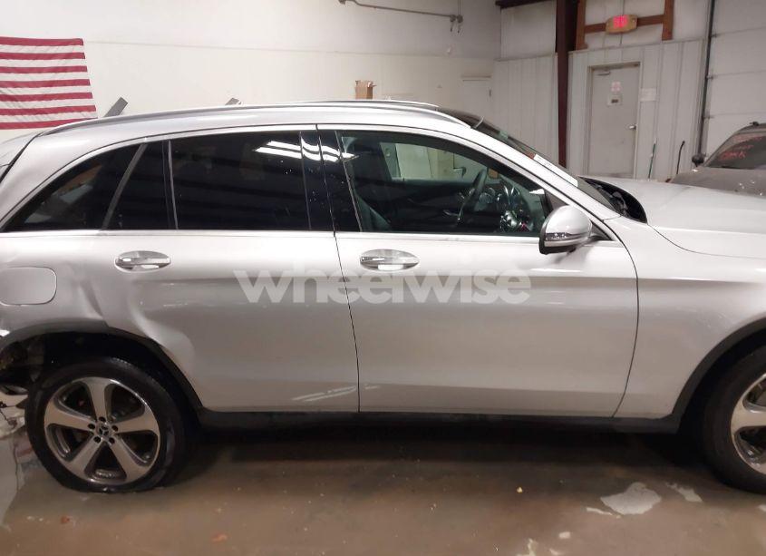 Photo 13 of 2020 Mercedes-benz Glc 300 4MATIC (VIN WDC0G8EB9LF686846)