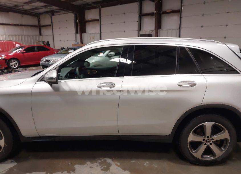 Photo 14 of 2020 Mercedes-benz Glc 300 4MATIC (VIN WDC0G8EB9LF686846)