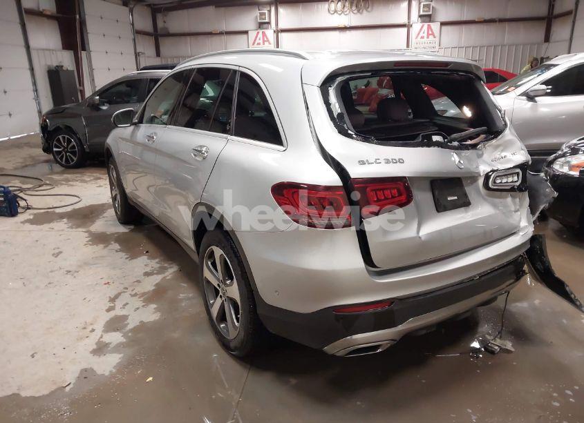 Photo 3 of 2020 Mercedes-benz Glc 300 4MATIC (VIN WDC0G8EB9LF686846)