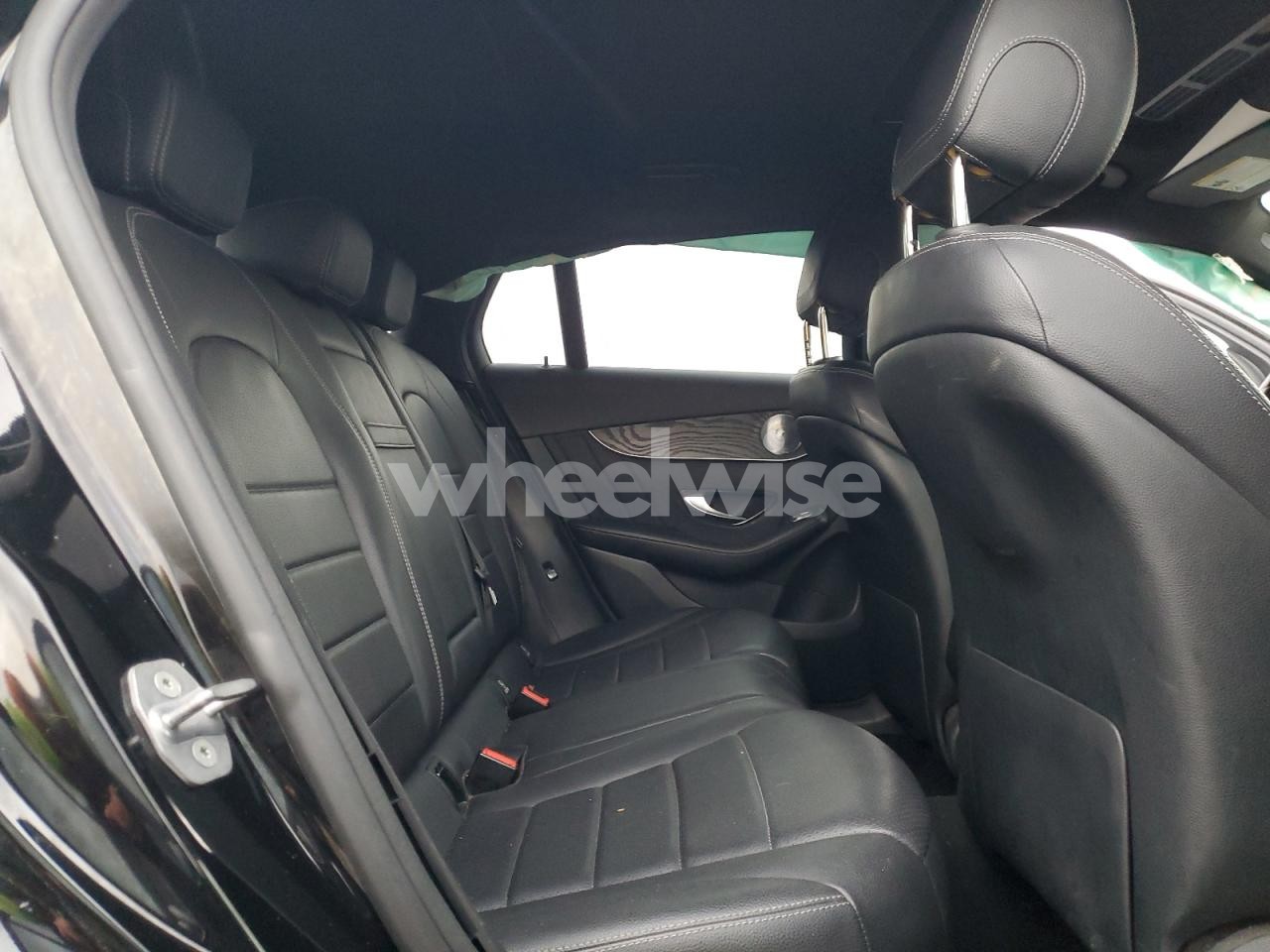 Photo 11 of 2018 MERCEDES-BENZ GLC COUPE 300 4MATIC (VIN WDC0J4KB4JF433266)