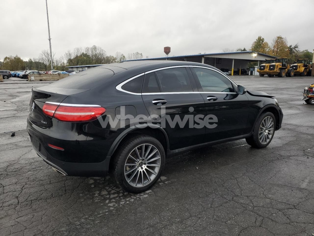 Photo 3 of 2018 MERCEDES-BENZ GLC COUPE 300 4MATIC (VIN WDC0J4KB4JF433266)