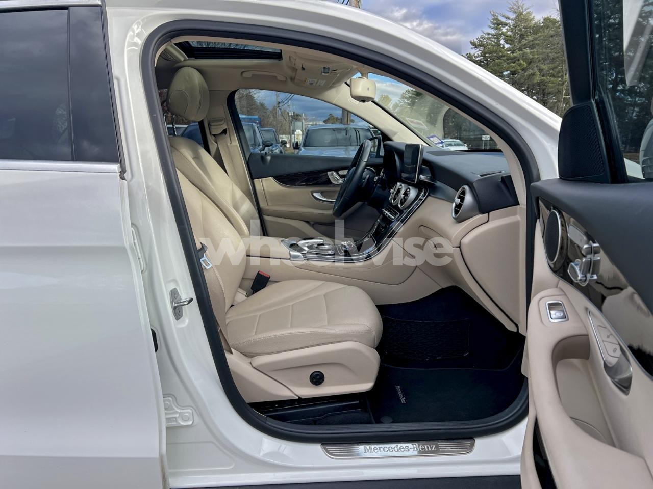 Photo 5 of 2017 MERCEDES-BENZ GLC COUPE 300 4MATIC (VIN WDC0J4KB9HF155815)